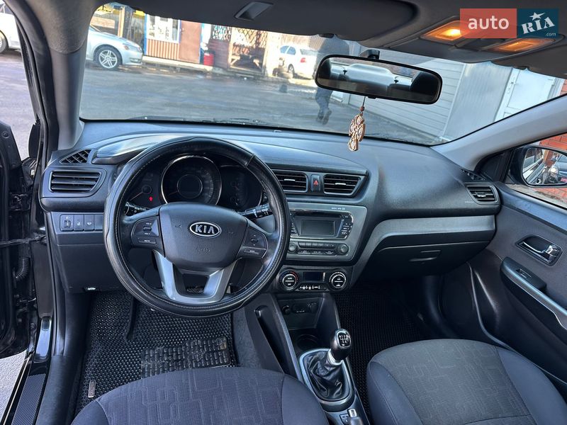 Седан Kia Rio 2012 в Хмельницком