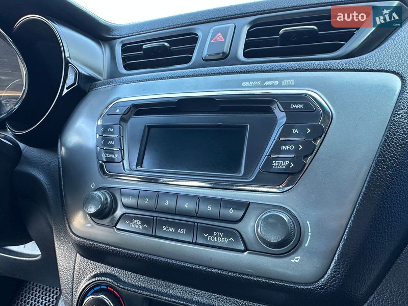 Седан Kia Rio 2012 в Хмельницком