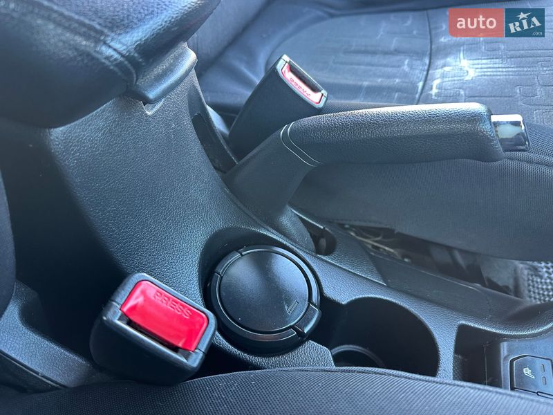 Седан Kia Rio 2012 в Хмельницком