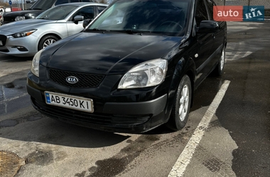 Седан Kia Rio 2007 в Виннице