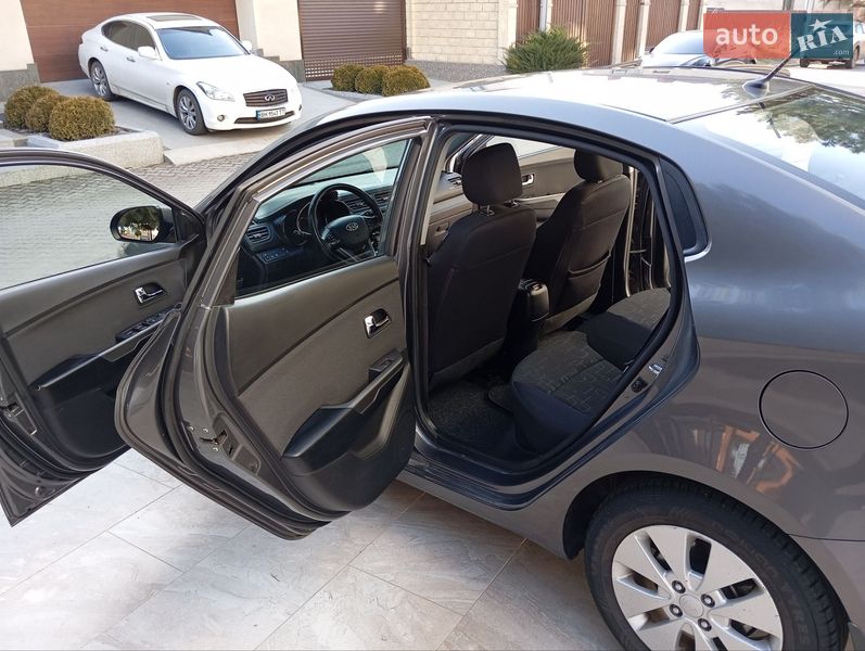 Седан Kia Rio 2013 в Одессе