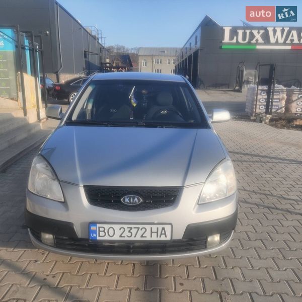 Хэтчбек Kia Rio 2006 в Тернополе