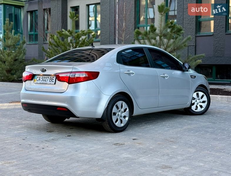Седан Kia Rio 2011 в Киеве