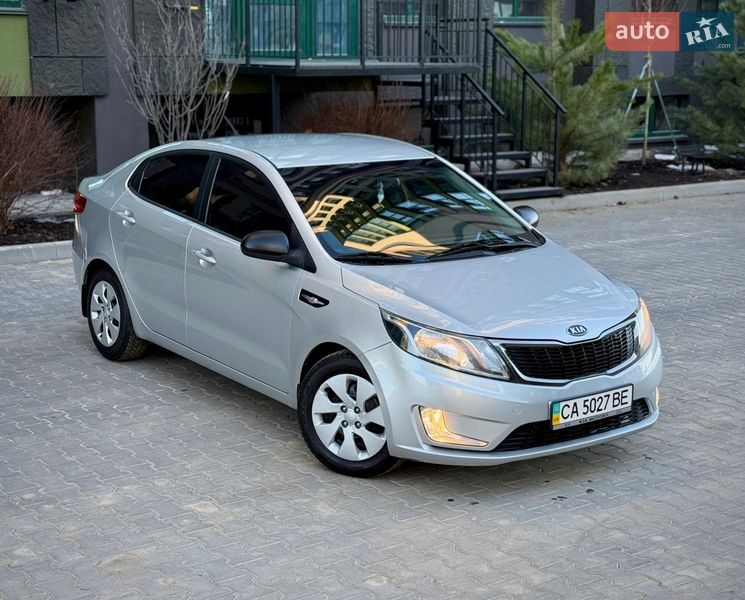 Седан Kia Rio 2011 в Киеве