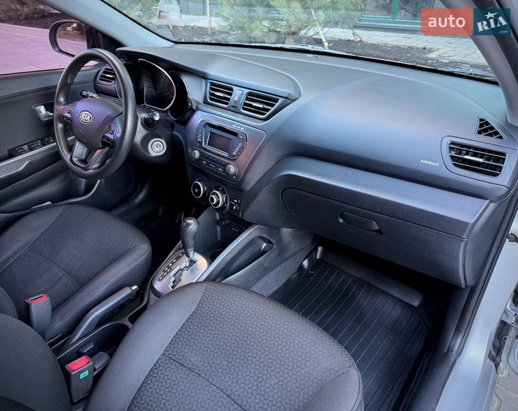 Седан Kia Rio 2011 в Киеве