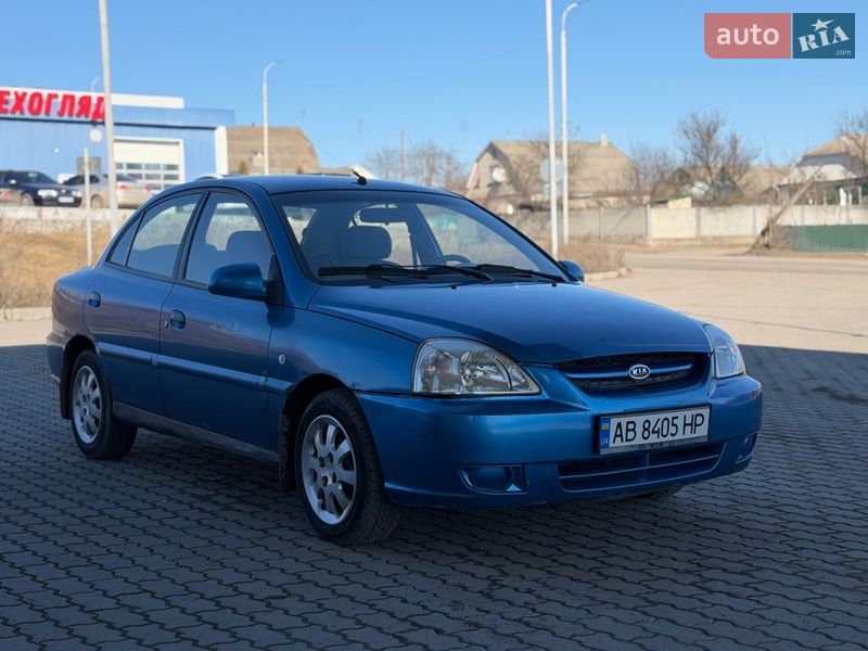 Седан Kia Rio 2004 в Жмеринке