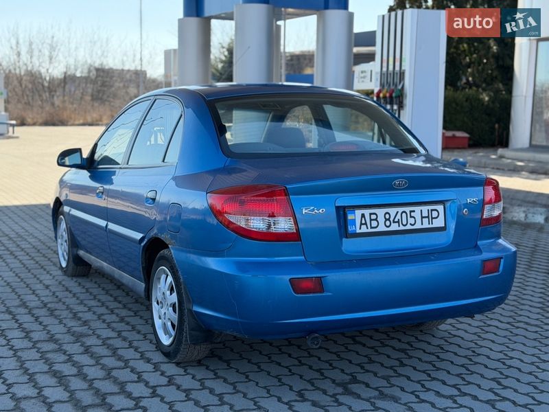 Седан Kia Rio 2004 в Жмеринке