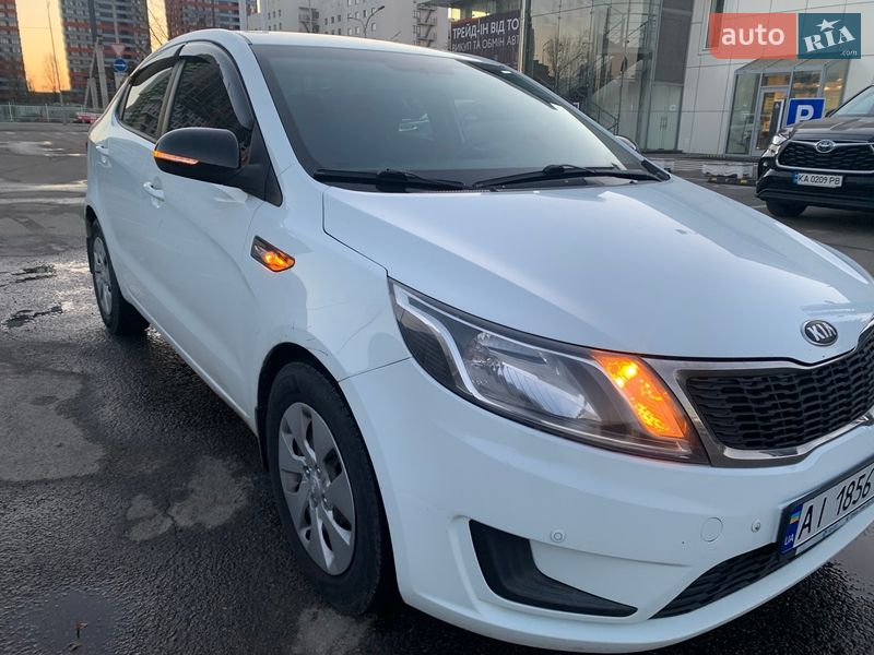 Седан Kia Rio 2013 в Киеве