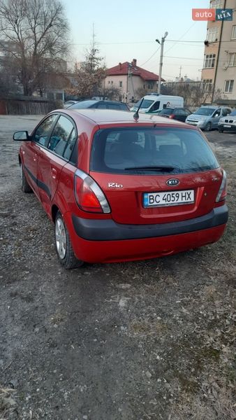 Хэтчбек Kia Rio 2006 в Львове