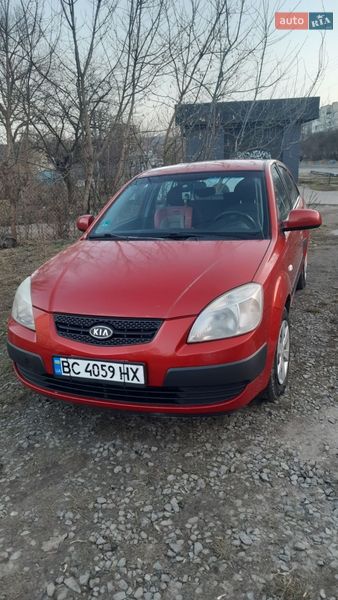 Хэтчбек Kia Rio 2006 в Львове