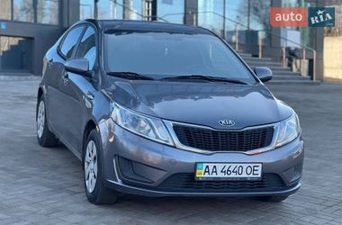 Седан Kia Rio 2013 в Києві