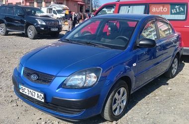 Седан Kia Rio 2011 в Дрогобичі