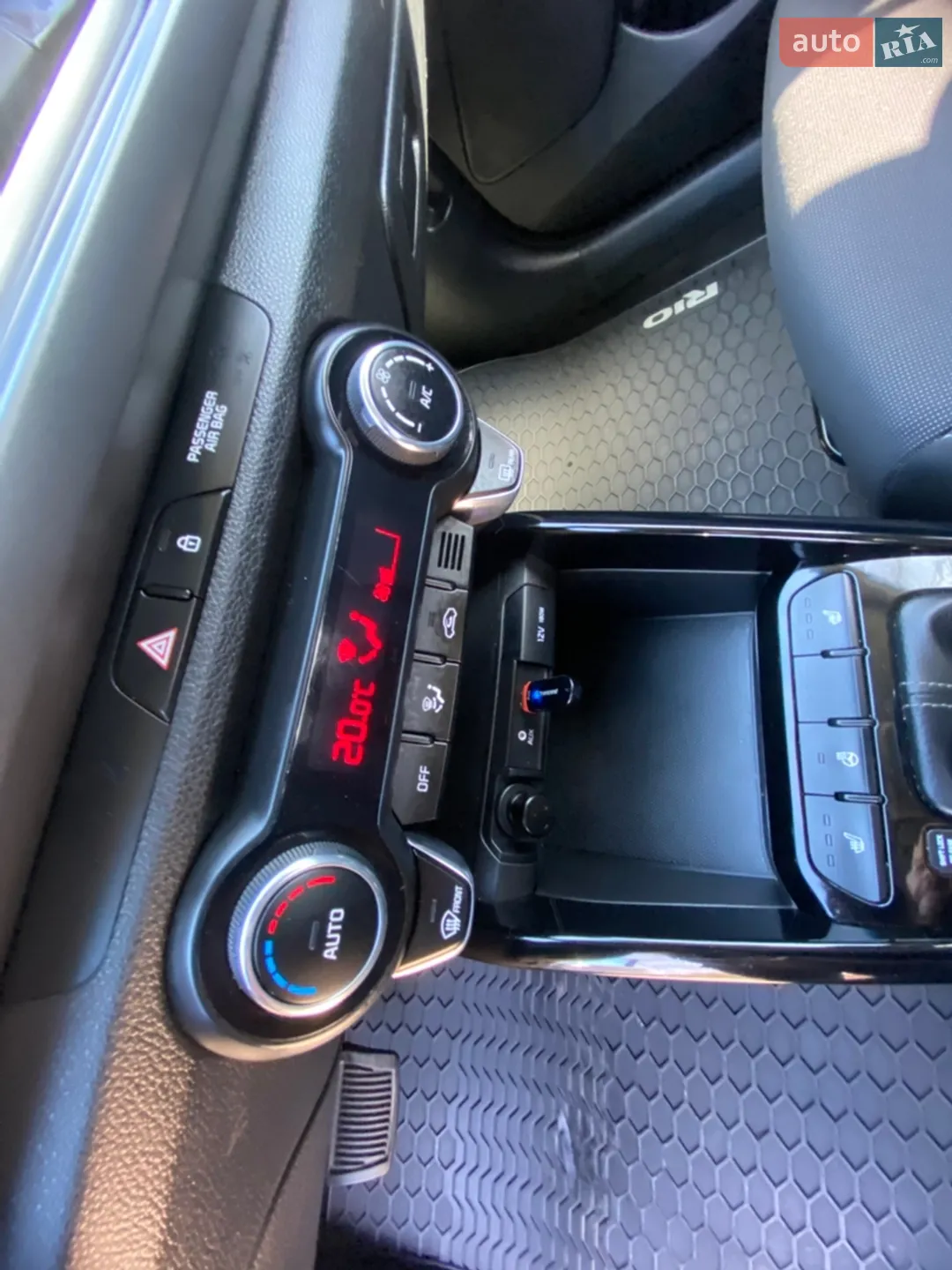 2017 Kia Rio - мініатюра 17