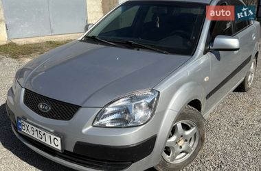 Седан Kia Rio 2006 в Каменец-Подольском