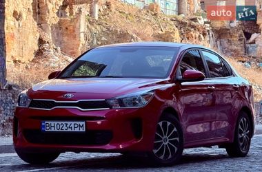 Седан Kia Rio 2018 в Одессе