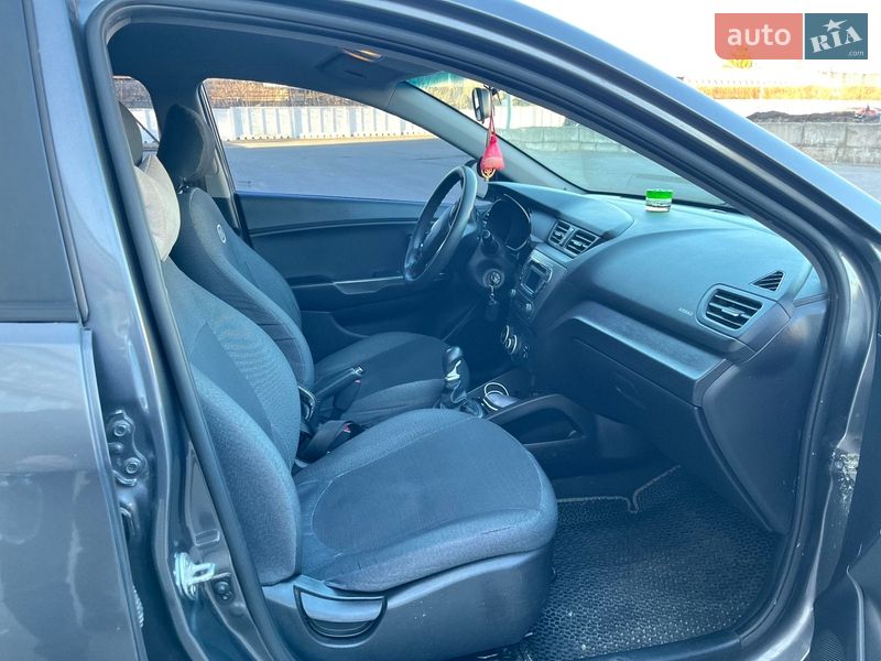 Седан Kia Rio 2013 в Полтаве