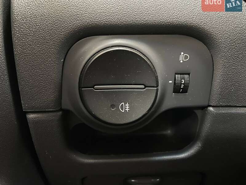 Седан Kia Rio 2010 в Киеве