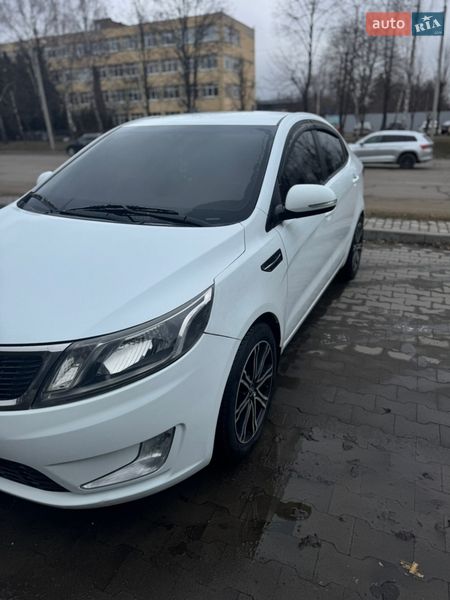 Седан Kia Rio 2013 в Белой Церкви