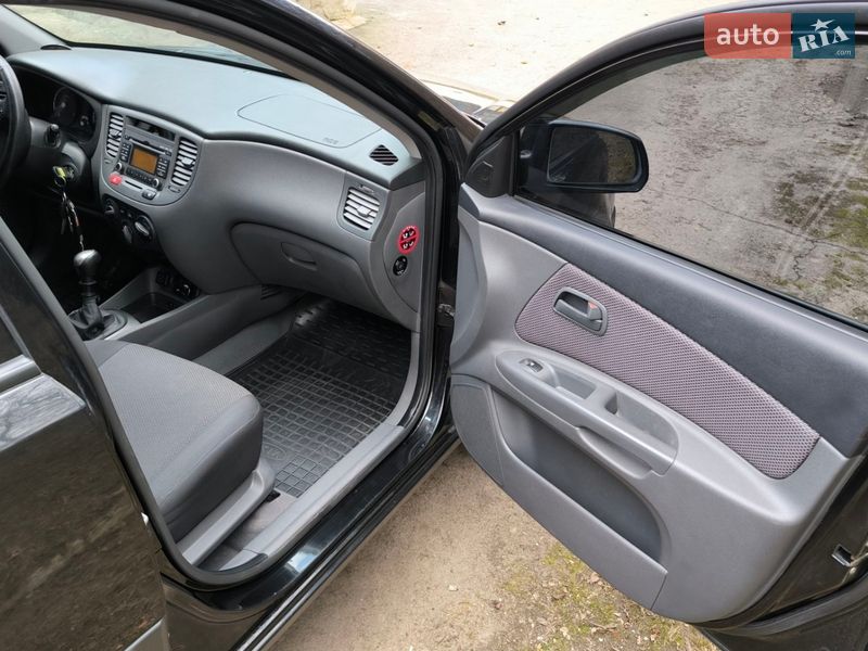 Хетчбек Kia Rio 2009 в Рівному