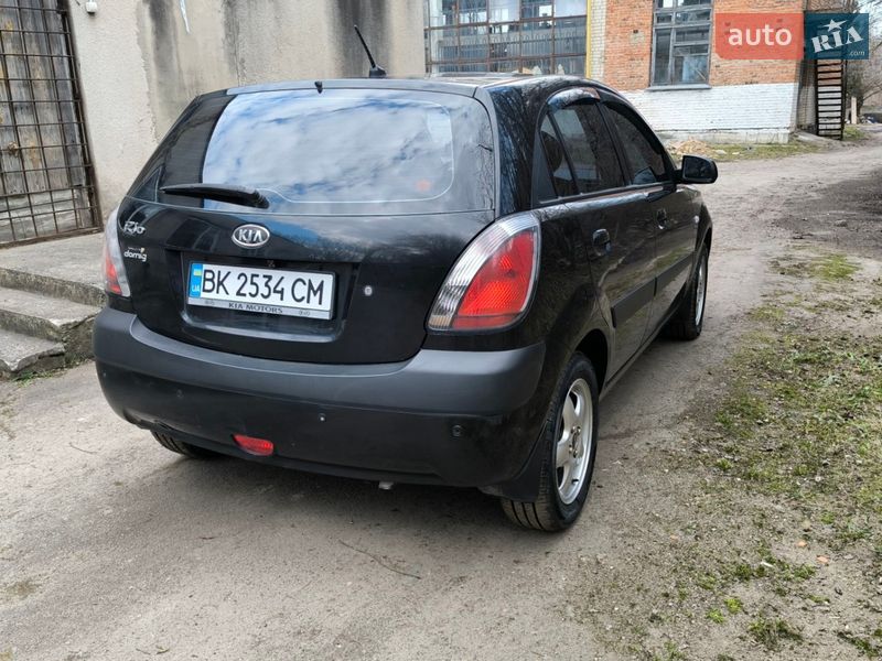 Хетчбек Kia Rio 2009 в Рівному
