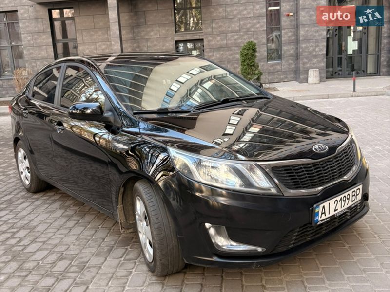 Седан Kia Rio 2013 в Киеве