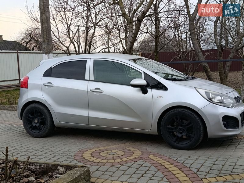 Хетчбек Kia Rio 2014 в Володимирі фото 6 Хетчбек Kia Rio 2014 в Володимирі