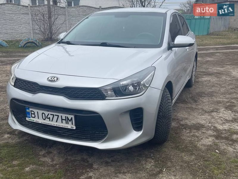 Седан Kia Rio 2017 в Зміїві
