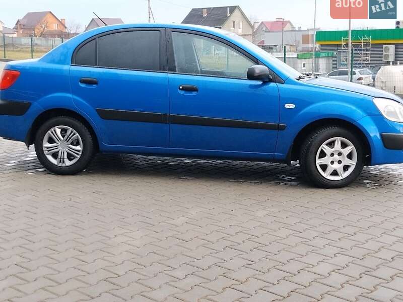 Седан Kia Rio 2007 в Каменец-Подольском