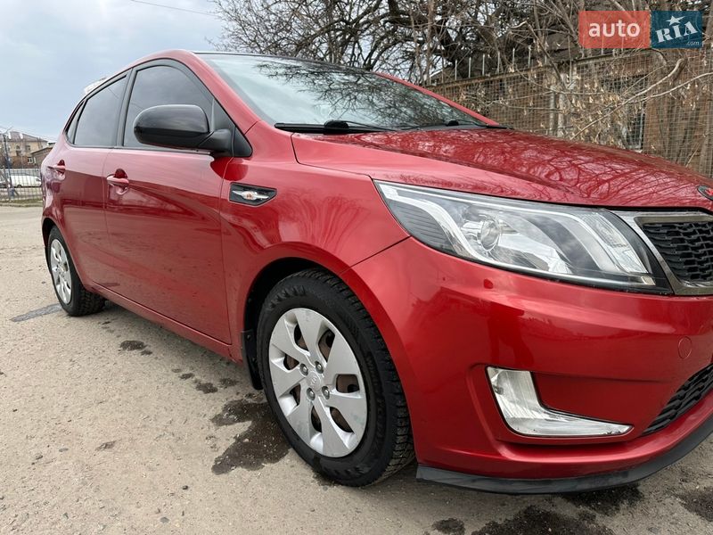 Хэтчбек Kia Rio 2013 в Харькове
