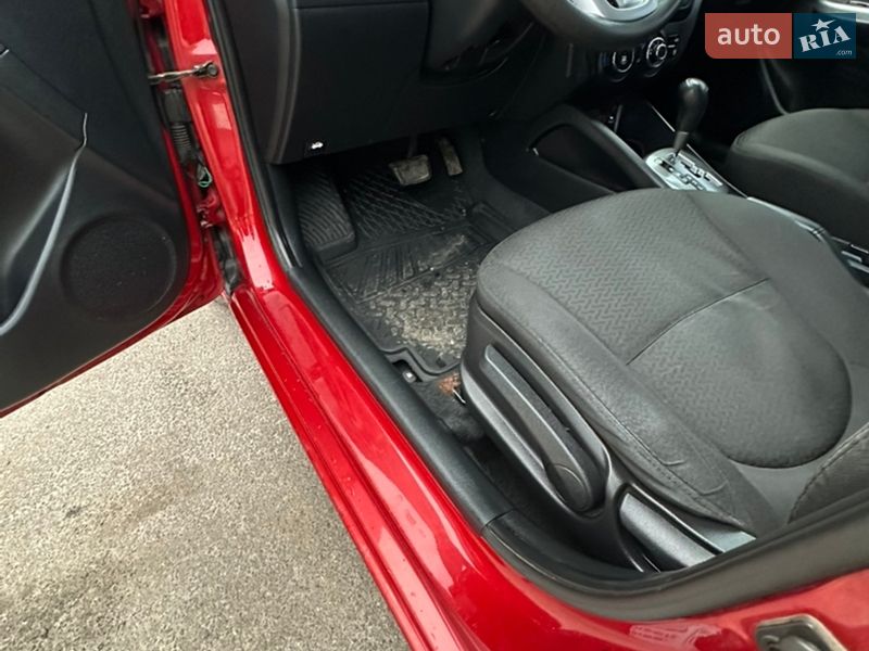 Хэтчбек Kia Rio 2013 в Харькове