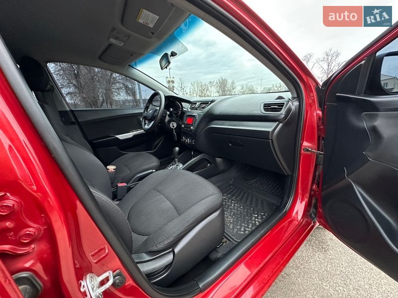 Хэтчбек Kia Rio 2013 в Харькове