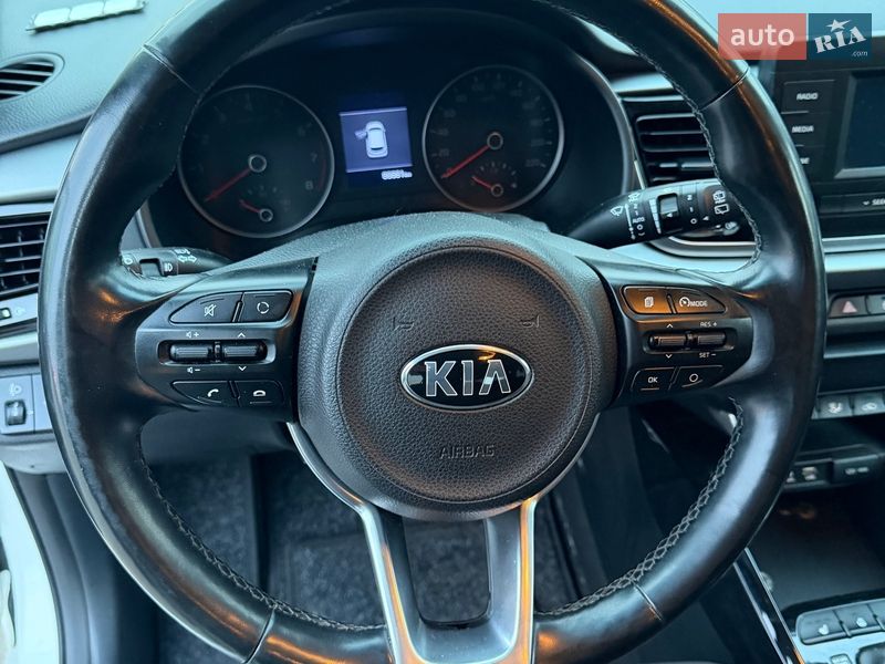 Хэтчбек Kia Rio 2017 в Киеве