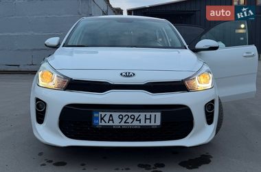 Хетчбек Kia Rio 2017 в Києві