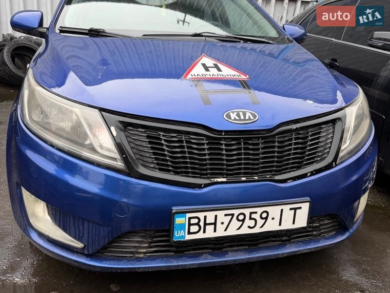 Kia Rio 2012 Kia Rio 2012