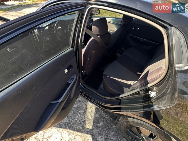 Седан Kia Rio 2013 в Києві