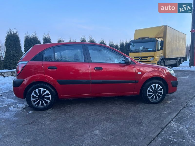 Хетчбек Kia Rio 2009 в Тернополі