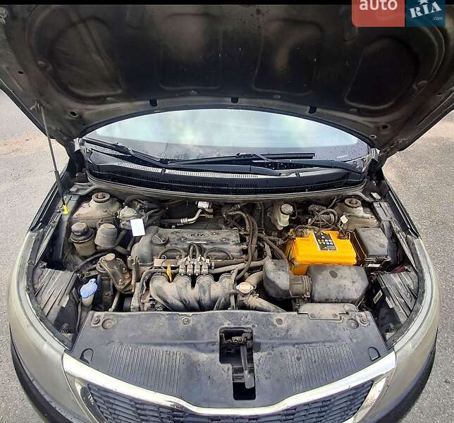 Седан Kia Rio 2012 в Днепре