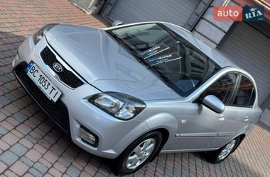 Седан Kia Rio 2010 в Івано-Франківську