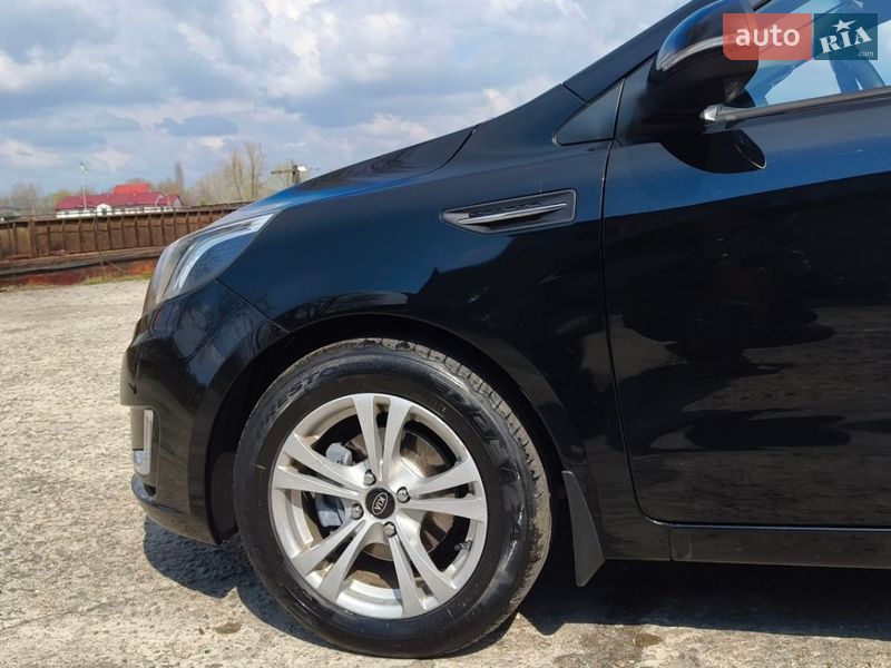 Хетчбек Kia Rio 2013 в Києві фото 11 Хетчбек Kia Rio 2013 в Києві