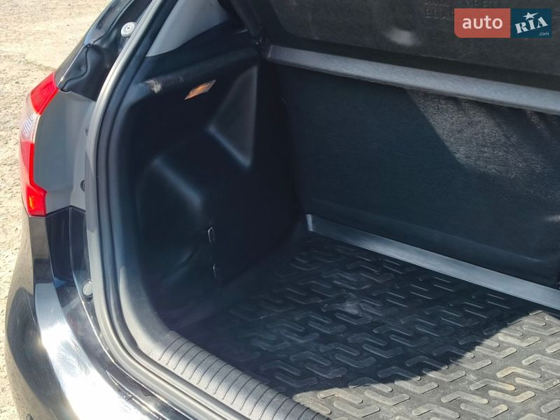 Хетчбек Kia Rio 2013 в Києві фото 33 Хетчбек Kia Rio 2013 в Києві