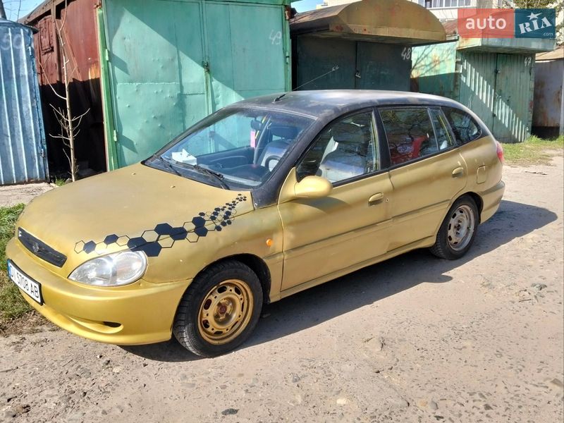 Универсал Kia Rio 2001 в Львове