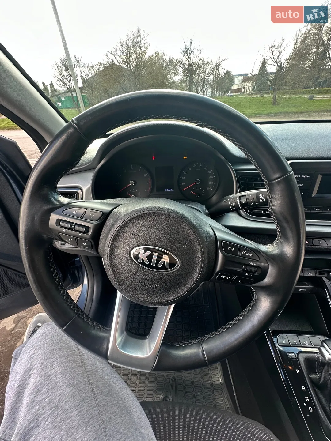 2020 Kia Rio - мініатюра 9