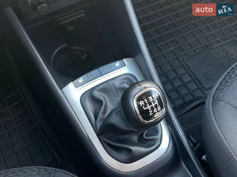 Седан Kia Rio 2017 в Киеве фото 7 Седан Kia Rio 2017 в Киеве