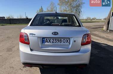 Седан Kia Rio 2011 в Печенігах
