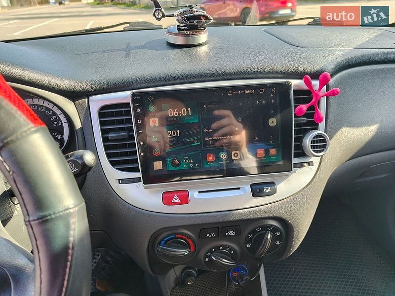 Седан Kia Rio 2006 в Сумах
