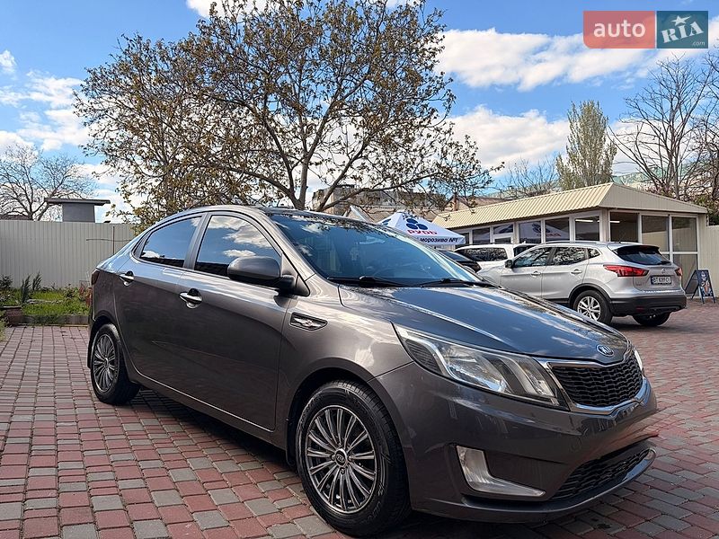 Седан Kia Rio 2014 в Николаеве
