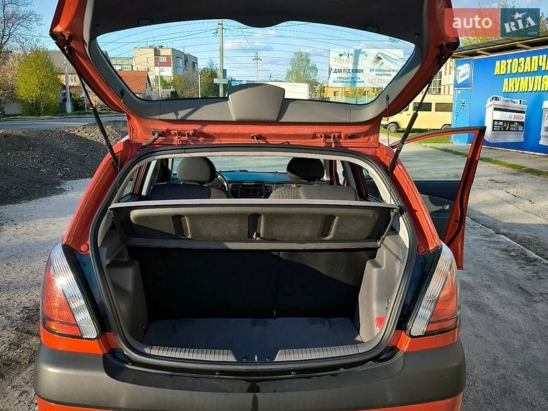 Хетчбек Kia Rio 2007 в Дунаївцях