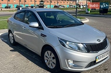Седан Kia Rio 2013 в Харкові