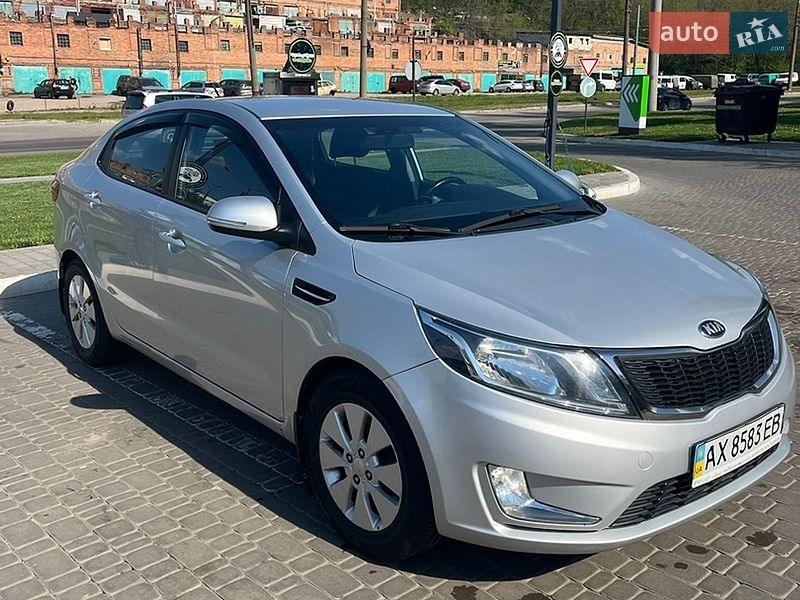Седан Kia Rio 2013 в Харкові