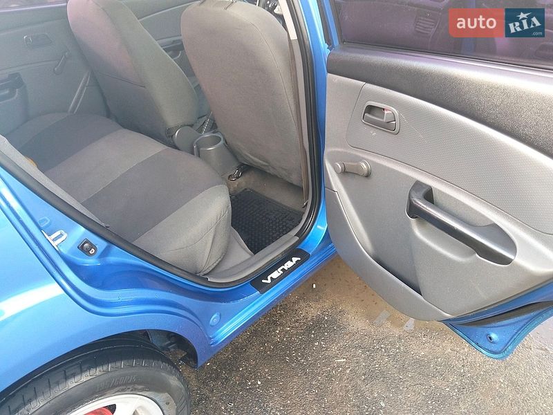 Седан Kia Rio 2010 в Хмельницком